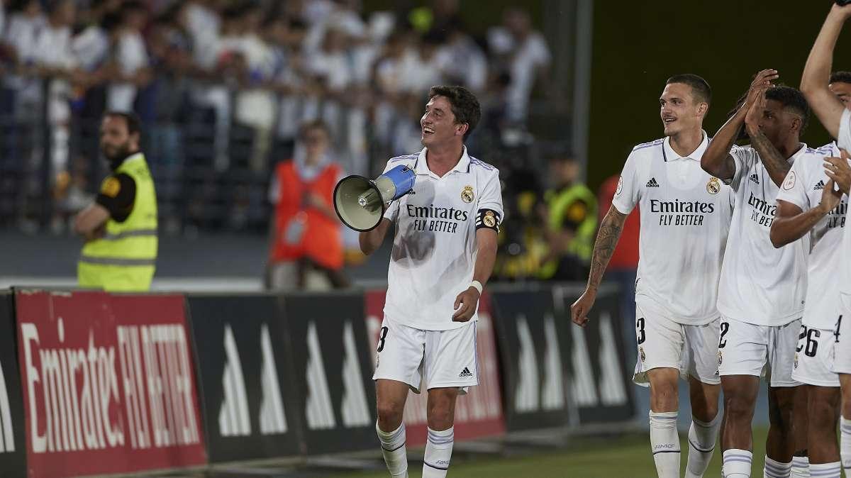 Lo que no se vio de la celebración del Real Madrid Castilla: Iker Bravo desatado, el mensaje de la plantilla, Raúl...