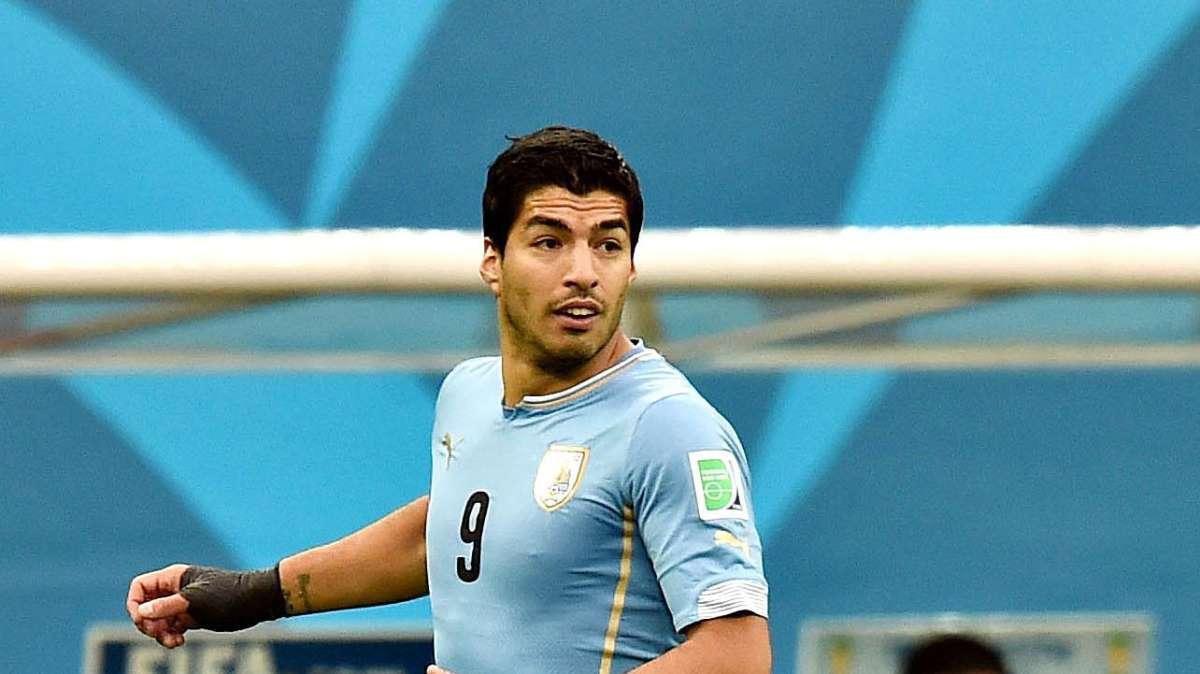 La FIFA prohíbe al Barcelona presentar a Luis Suárez hasta que cumpla su sanción