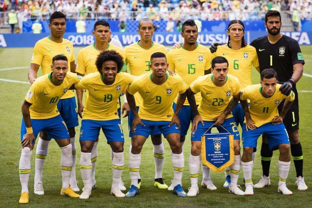 Neymar y Firmino propulsan a la Brasil de Casemiro ante EEUU