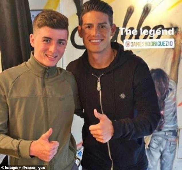 FOTO - James, pillado en Inglaterra: su fichaje es inminente