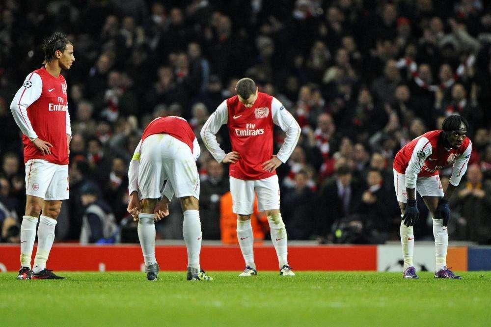 El Arsenal emite un comunicado en el que reconoce que hablará con los jugadores