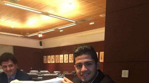Sergio Díaz ya luce el '10' blanco
