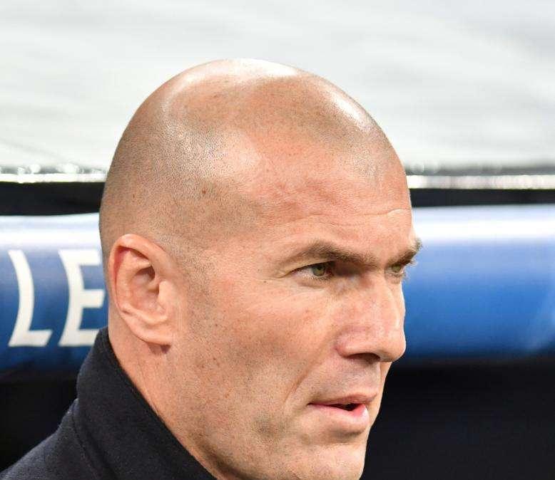 AS, Roncero: "Zizou prefirió mirar para otro lado cuando llegó la hora de dar las bajas"