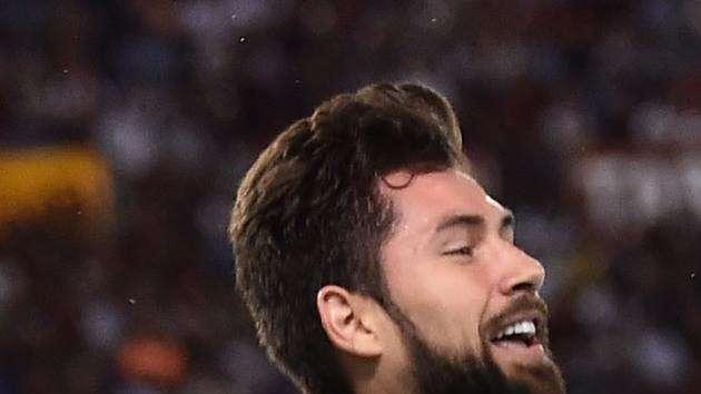 Akapo, jugador del Cádiz: "¿Por qué la mano del Atlético no es penalti?"