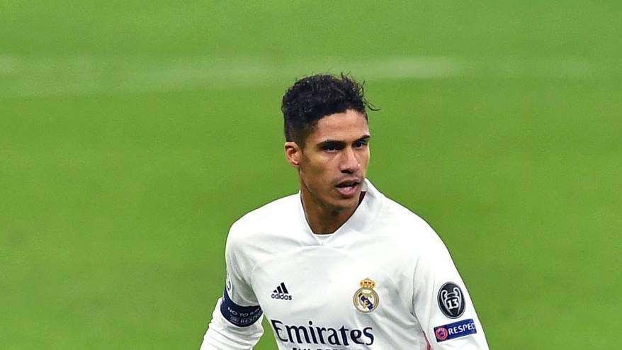 OFICIAL | Real Madrid y Manchester United acuerdan el traspaso de Varane