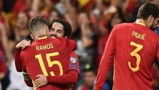 Ramos: "Estoy contento por mis cachorritos del Madrid. Los pitos a Piqué..."