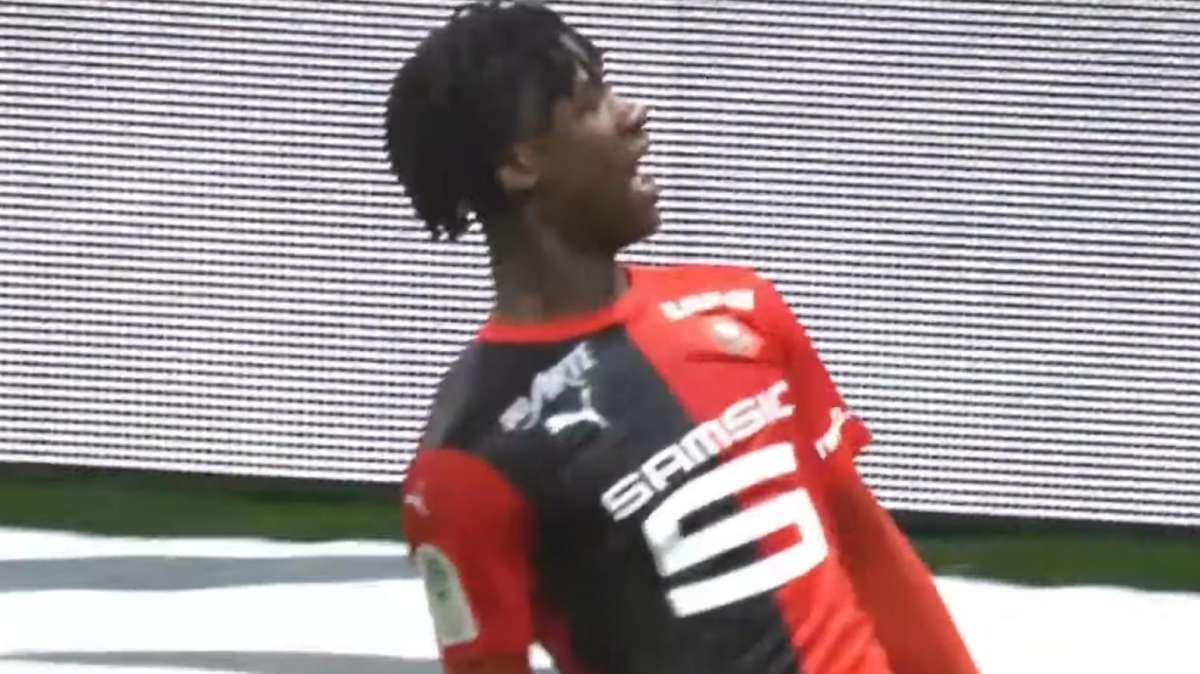 El director deportivo del Rennes desea suerte a Camavinga en el Real Madrid: "Se lo merece"