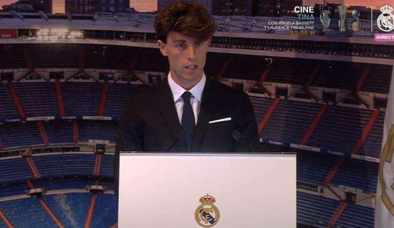 Sky Sports - Odriozola pasa el reconocimiento médico con el Bayern