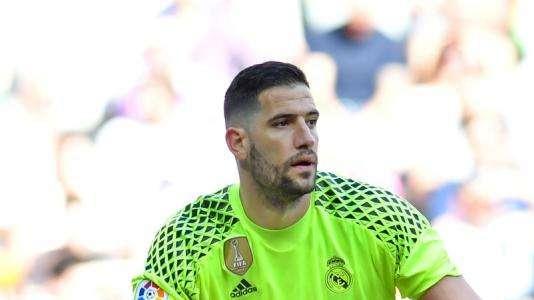 Marca - Las opciones de jugar son mínimas para Kiko Casilla