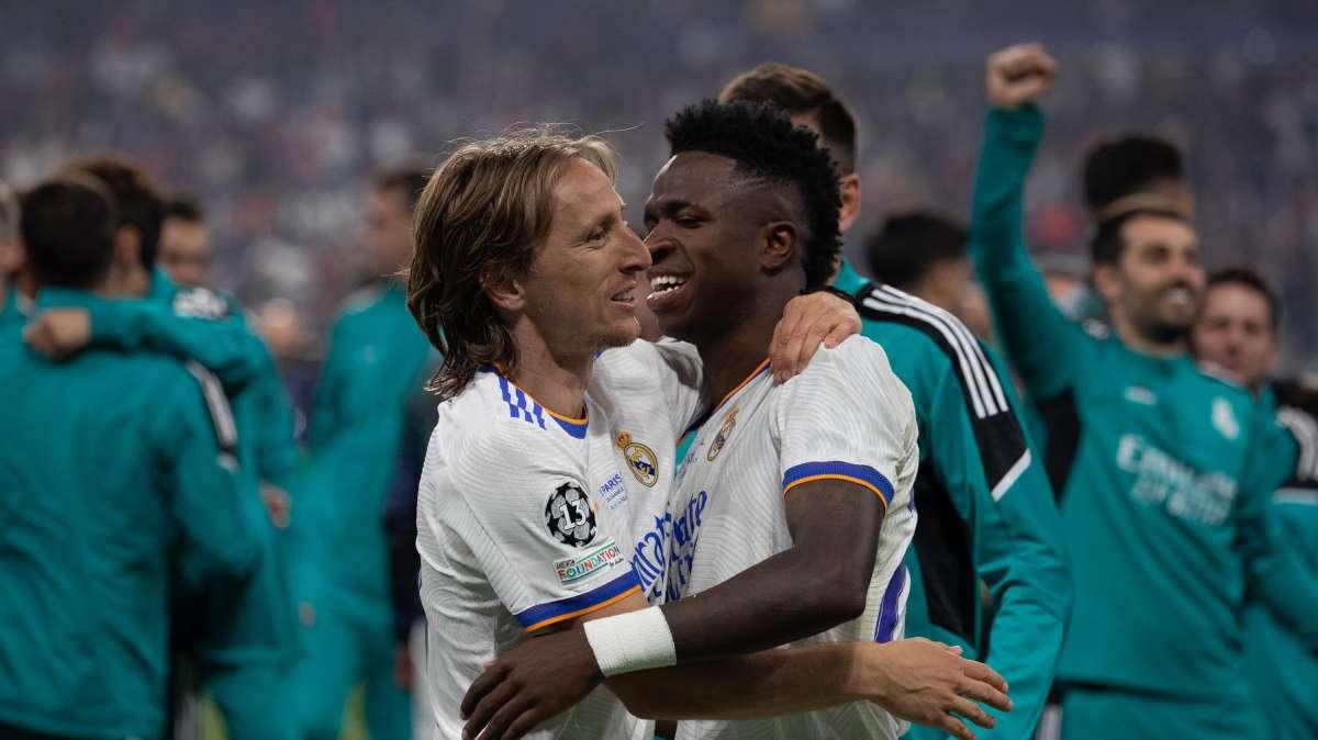 ONCE INICIAL | Ancelotti prueba alineación para la Supercopa: Vinicius y Benzema, titulares 