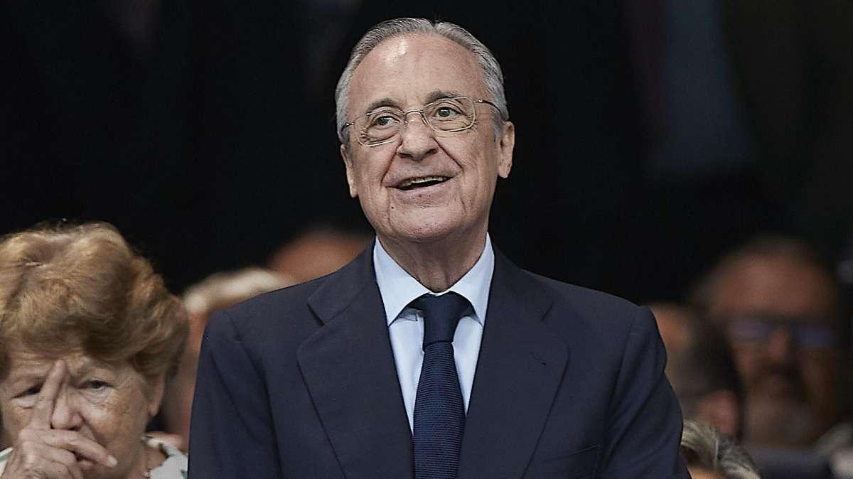 "El Real Madrid planifica la próxima temporada con Davies y Alexander-Arnold"