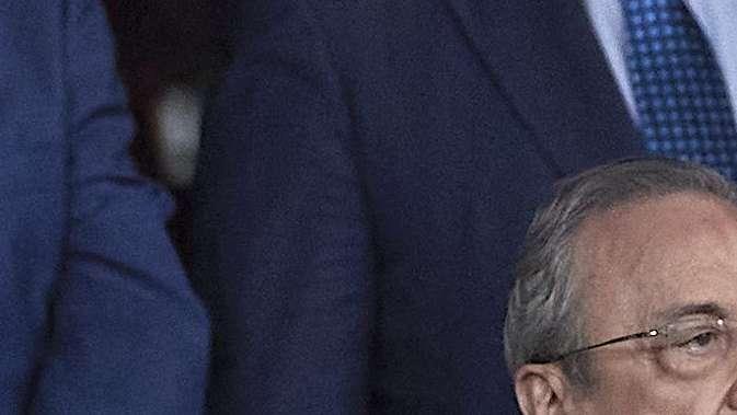 Dos centrales de talla mundial se ofrecen al Real Madrid: ya hay respuesta del club