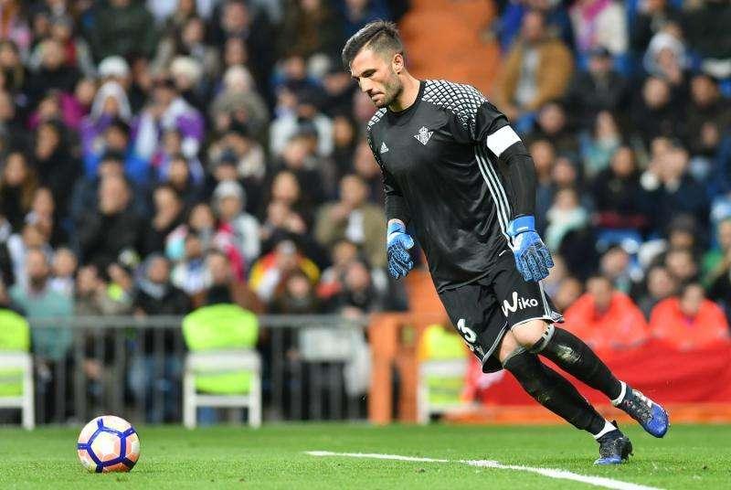 Adán: "Pasé en Madrid muchos años. El bético tiene que entender que también soy muy madridista"