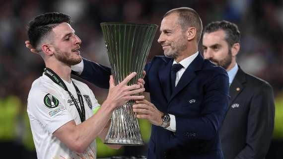 La Juve si congratula con il West Ham per la Conference, ma i tifosi non ci stanno: "Siete diventati Complimenti FC"