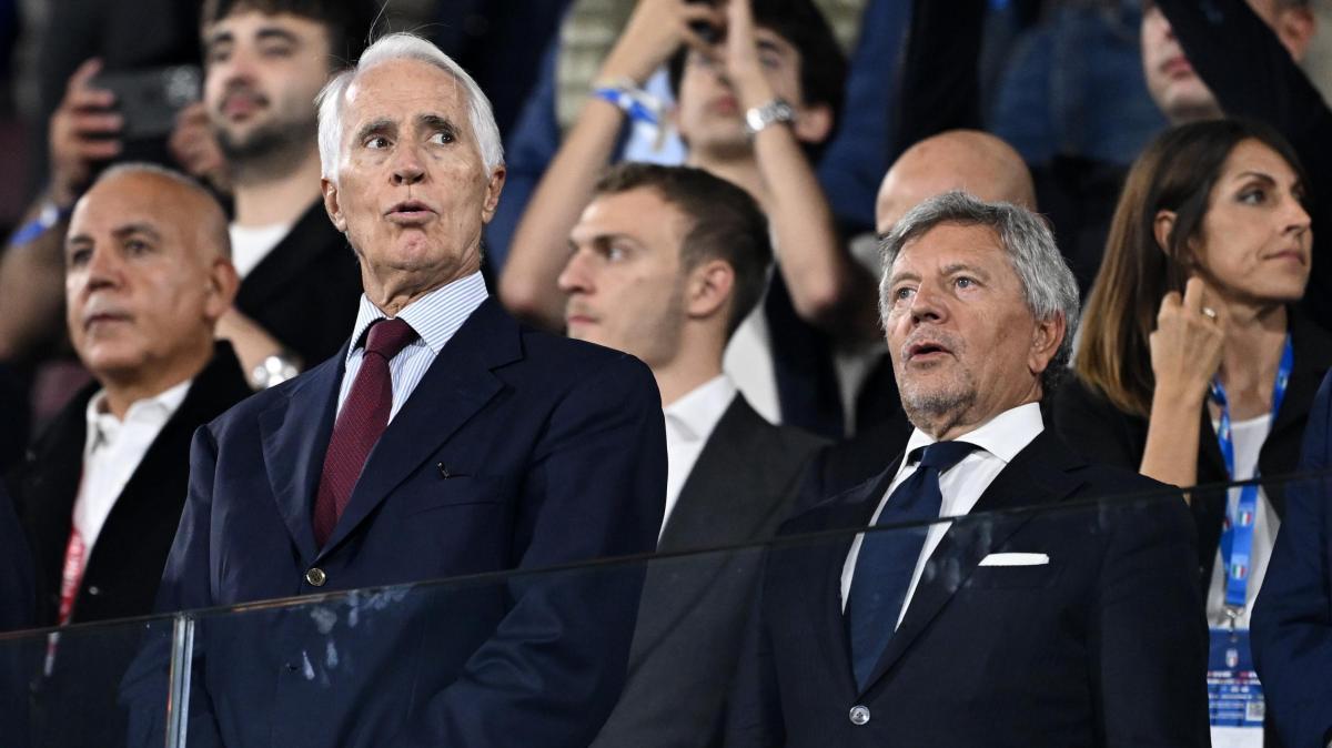 Le regole sono regole, poi arriva il “malfunzionamento”: la FIGC sembra uscita da "Il vigile"