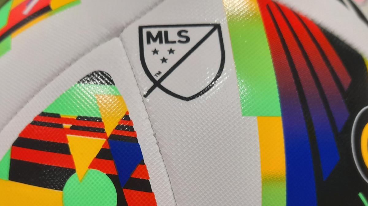 Frasi sessiste all'arbitro donna, il Columbus Crew esonera il fratello di Higuain