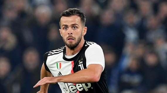 La Juve celebra Pjanic nel giorno del suo compleanno