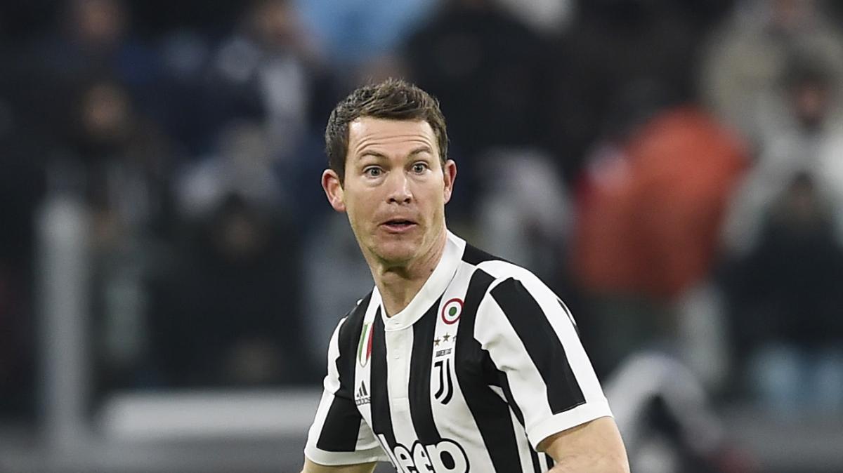 Lichtsteiner e l'omaggio dei tifosi della Juve: "Orgoglio svizzero e guerriero bianconero"