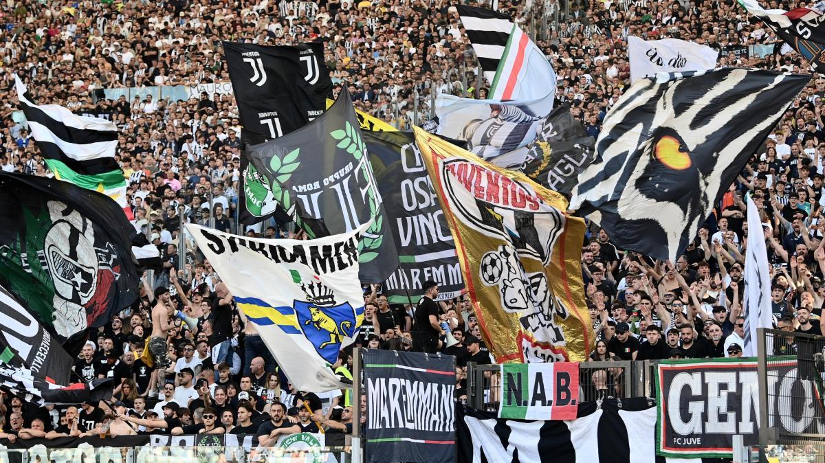 Allo Stadium gli striscioni del Gruppo Storico Identità per commemorare l'Heysel e spronare la Juve a tornare grande