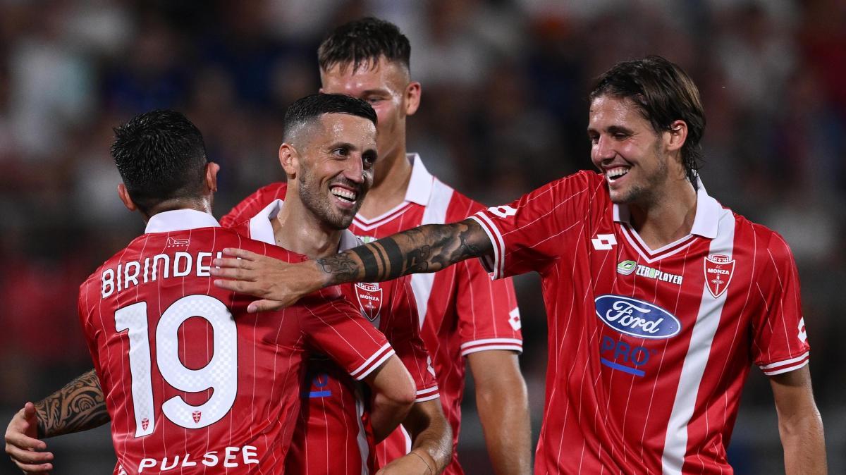 Il Catanzaro vince ma non basta: Monza di nuovo in Serie A