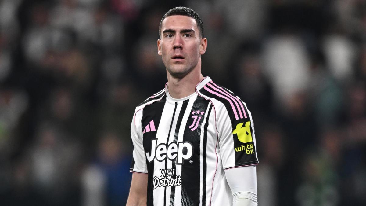 Vlahovic è al J|Medical, si sottoporrà agli esami per il sovraccarico all'adduttore