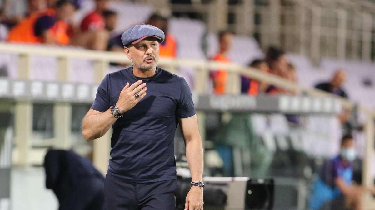 Mihajlovic: "Hickey è infortunato, spero di portarlo in panchina. Svanberg e Dominguez si giocano una maglia"