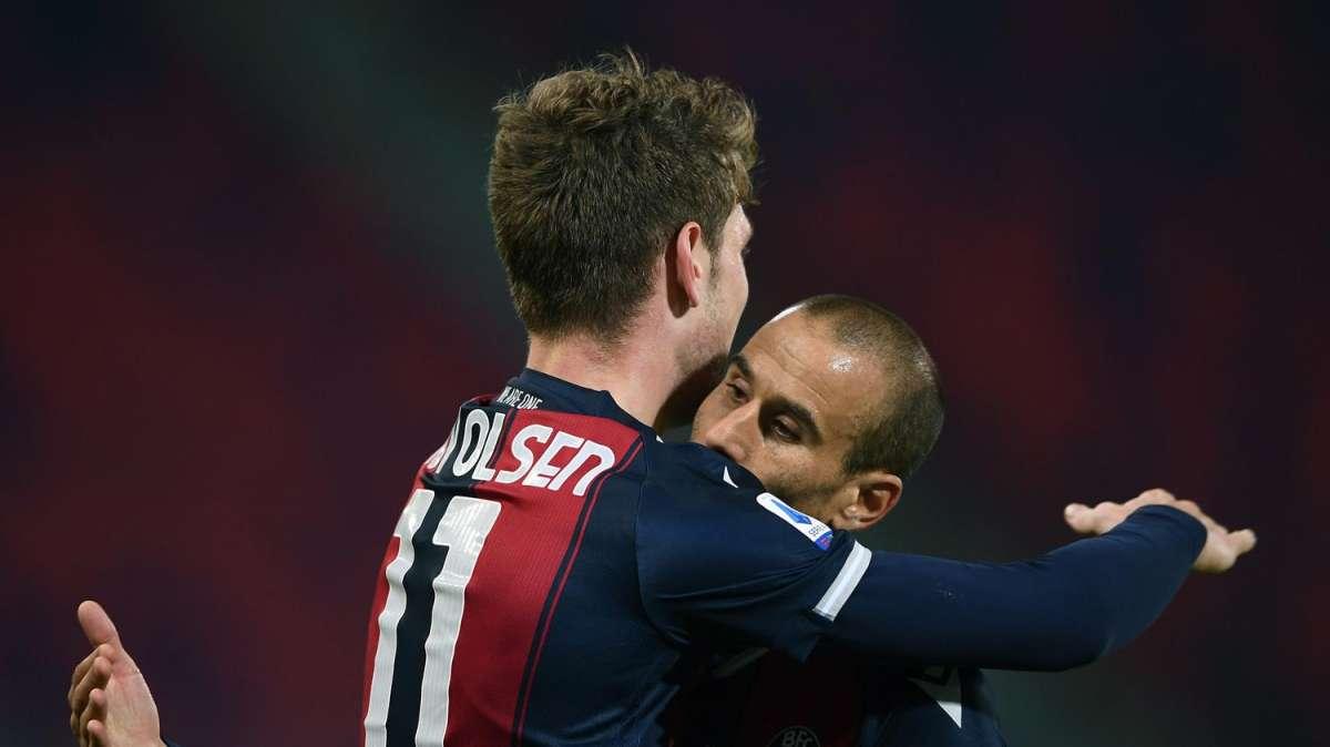 Le pagelle di Napoli-Bologna: De Silvestri sottotono, sugli scudi Soriano e Skov Olsen