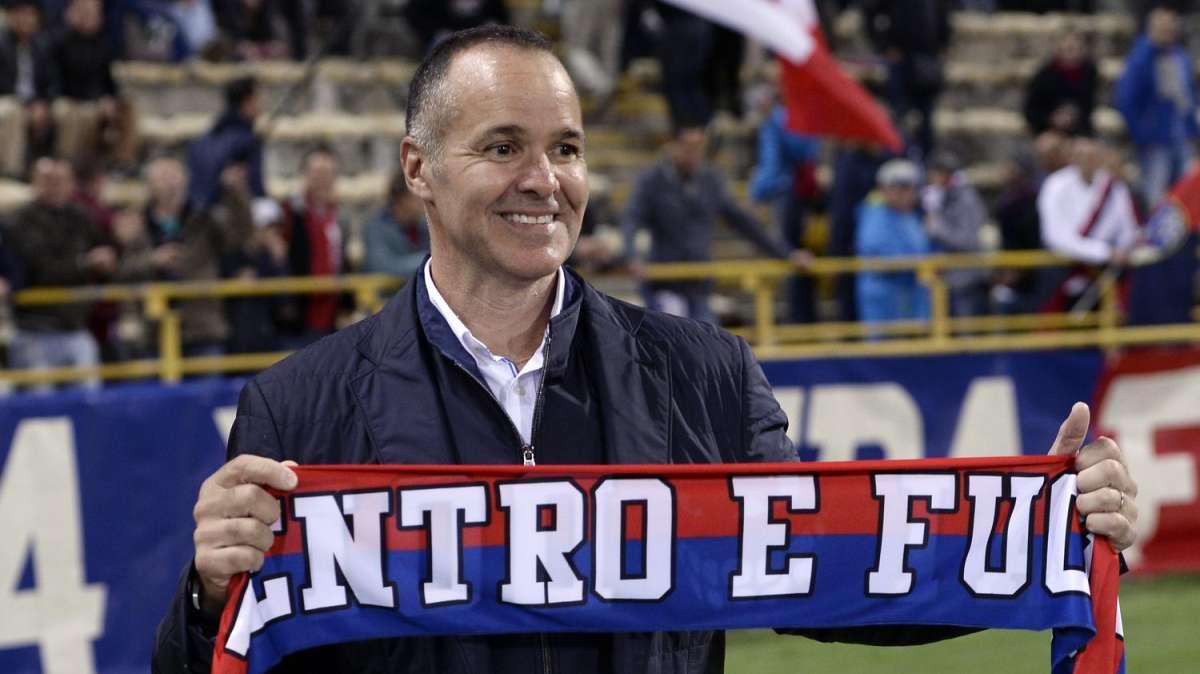 Saputo: "Rinnovo di Mihajlovic momento importante per il club"