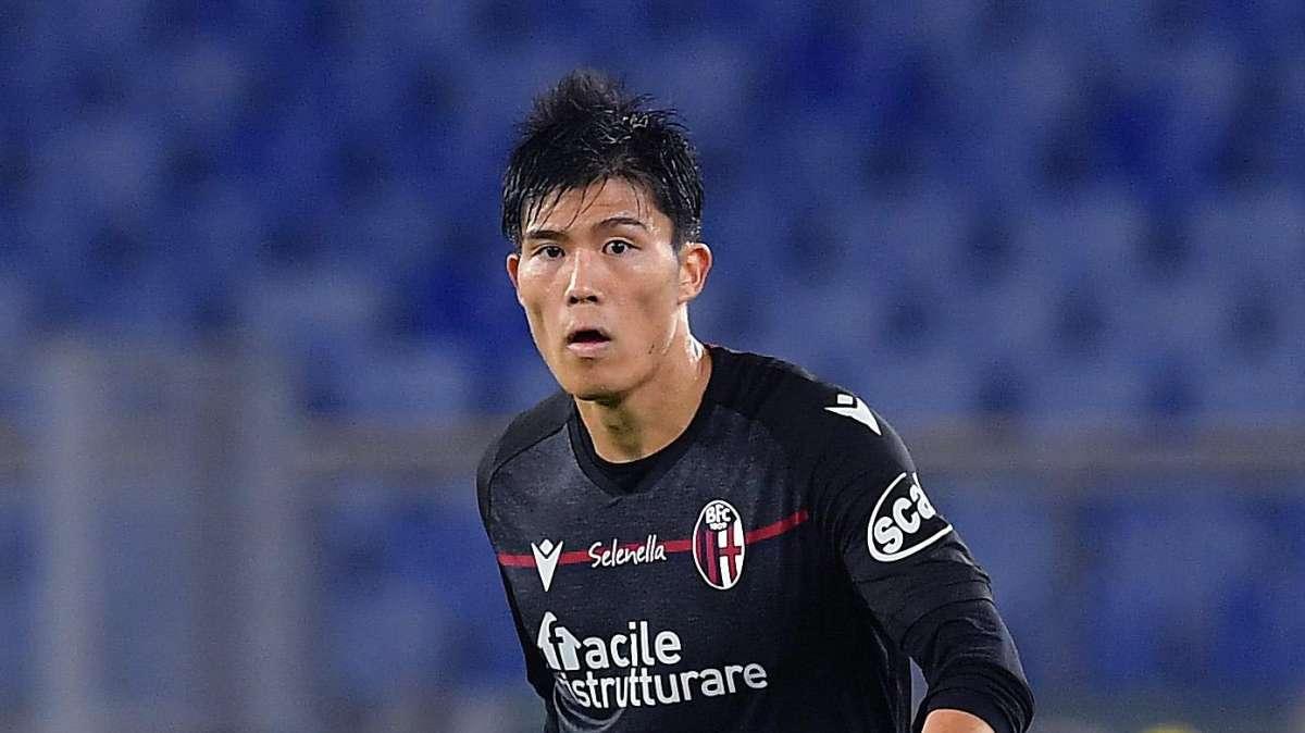 Tomiyasu: "Qualcuno mi chiama bomber ma sono un difensore. Con Orsolini mi trovo bene su quella fascia"