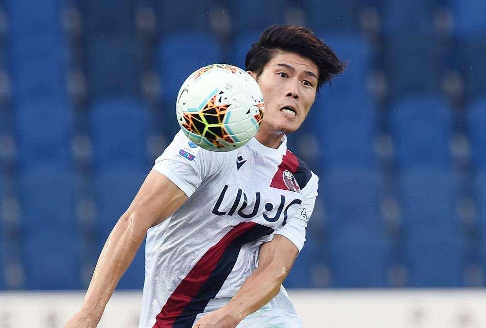 Lesione al bicipite femorale per Tomiyasu: stagione finita per il giapponese