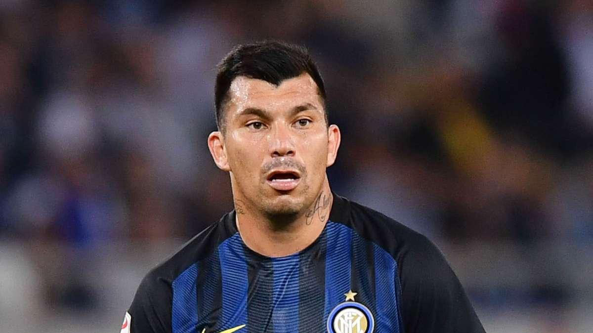 Bologna, piace Gary Medel: contatti con il Besiktas