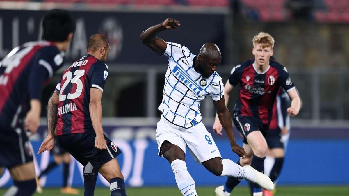 Le pagelle di Bologna-Inter: bene Sansone, Barrow spento