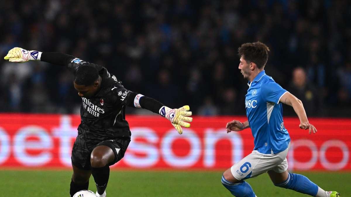 Serie A, Napoli-Milan 2-1: Politano-Lukaku, risposta immediata all'Inter