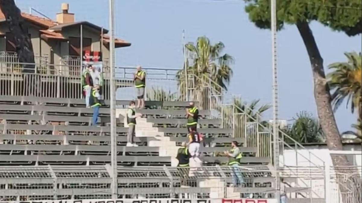 Sorrento, il saluto dei tifosi e della squadra a Don Pasquale