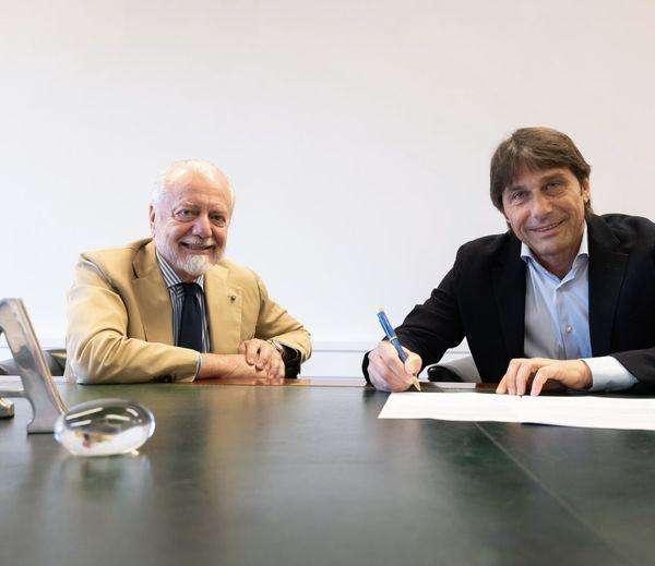 UFFICIALE-Napoli, Conte è il nuovo allenatore: ha firmato fino al 2027 con gli azzurri