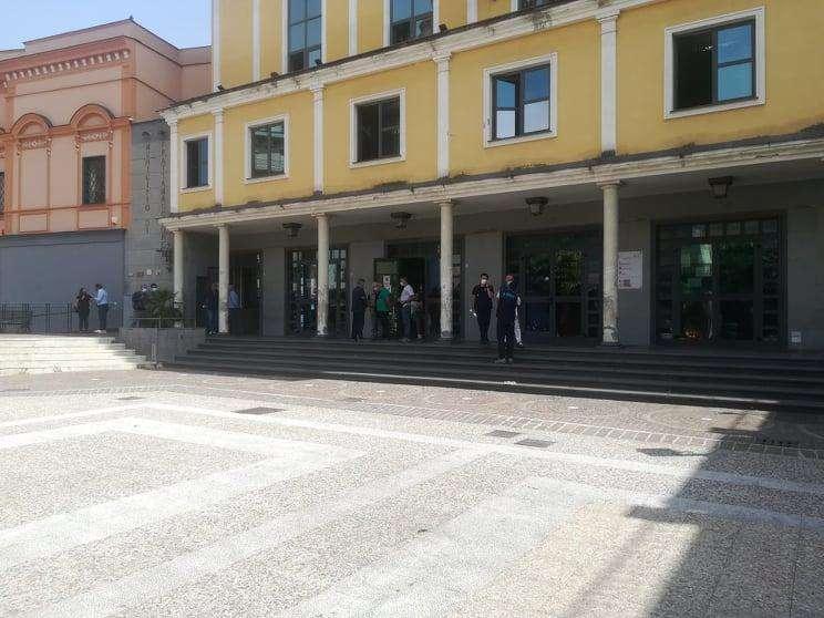 Frattese, è tregua armata con l'Amm. Comunale. Fra sette giorni la verità 