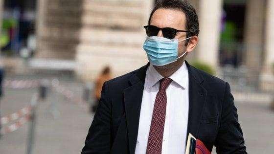 Nuovo DPCM, dal calcetto al padel: cosa si può fare e cosa no. Le FAQ sullo sport del Governo