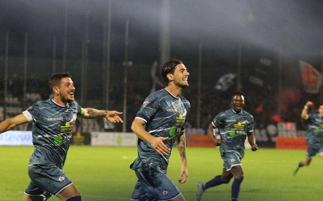 La Cavese batte il Foggia  2-1