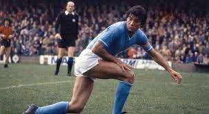 Gli 80 anni di Totonno  Juliano:  grande bandiera del Napoli