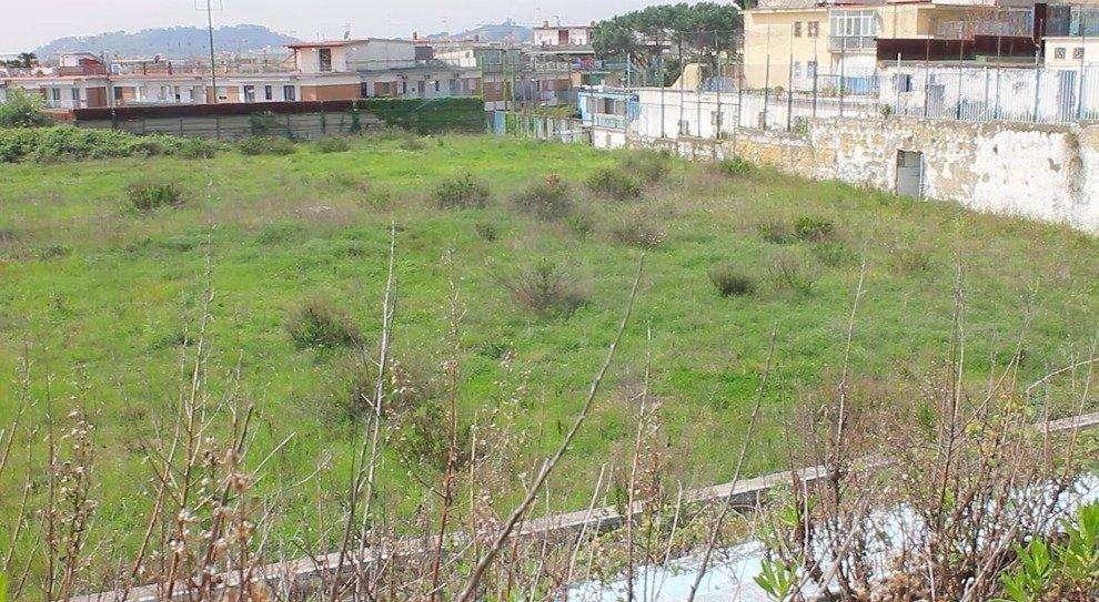Il Centro Paradiso ripulito, qui Maradona faceva le sue magie