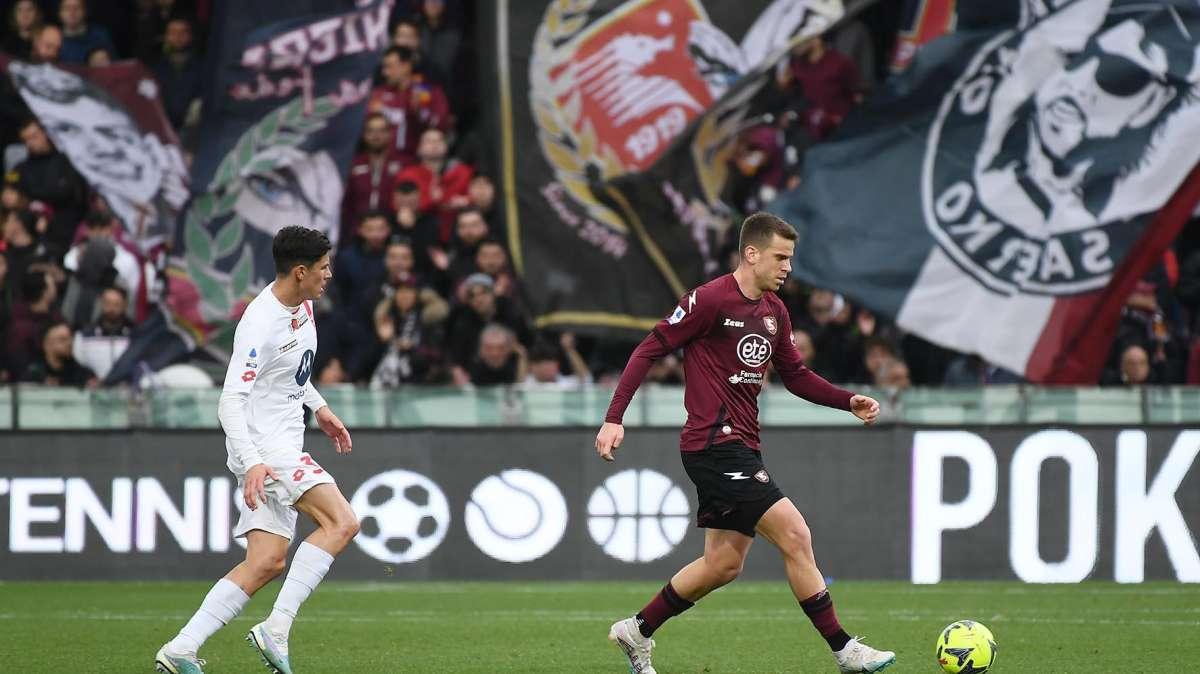 Salernitana, lesione al polpaccio per Crnigoj