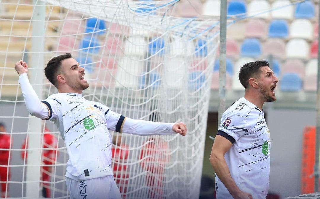La Cavese pareggio la prima gara del  2025: a Crotone termina 1-1