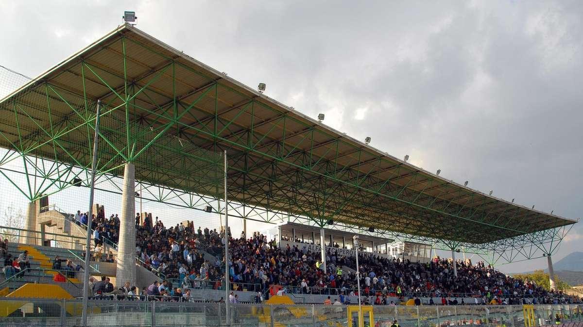 Nocerina, i molossi non tornano al San Francesco