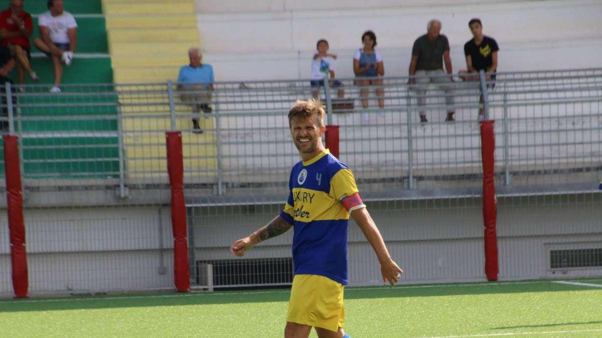 Calciatori dilettanti stasera a Piazza Plebiscito. Gatta: "Fateci allenare, non chiediamo altro"