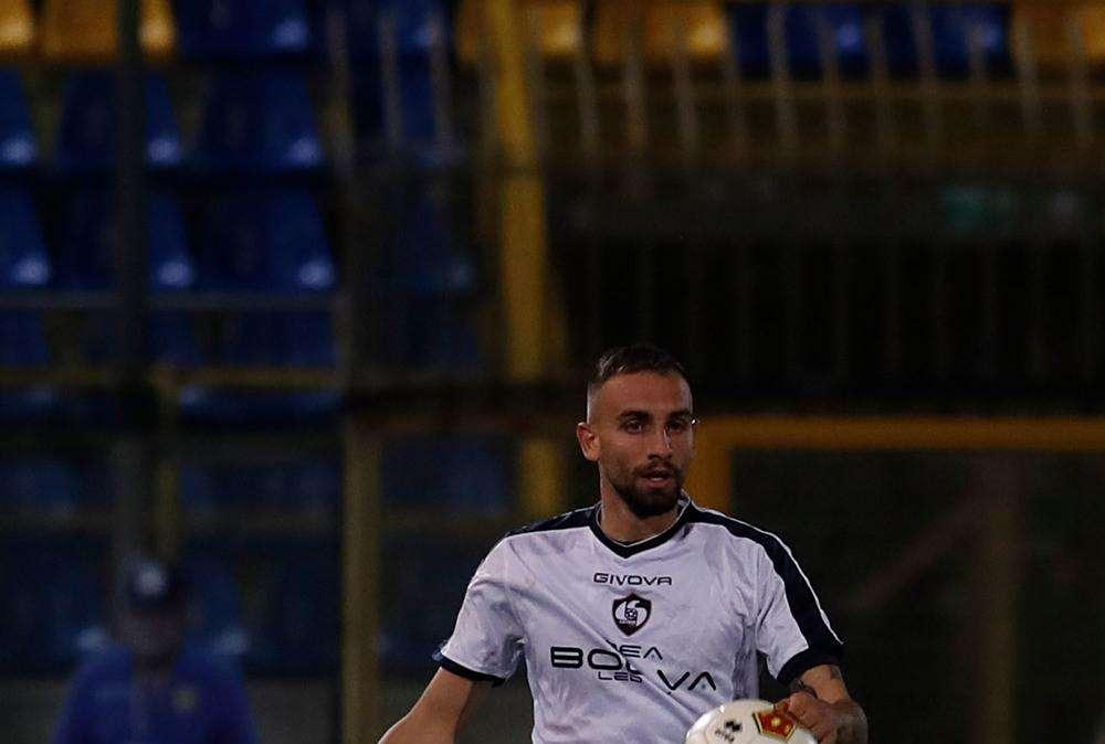 Tazza, autore del 2-2