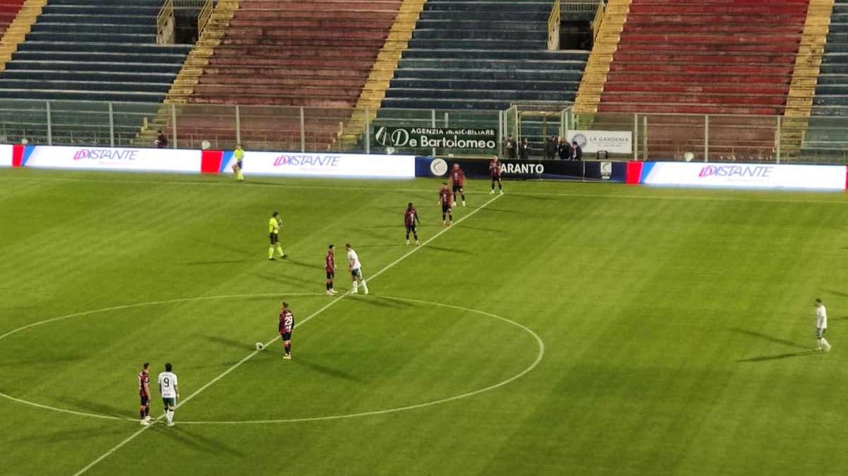 In riva allo Jonio una sconfitta senza attenuanti per i Lupi. Il maestro Capuano bacchetta lo "studente" Pazienza