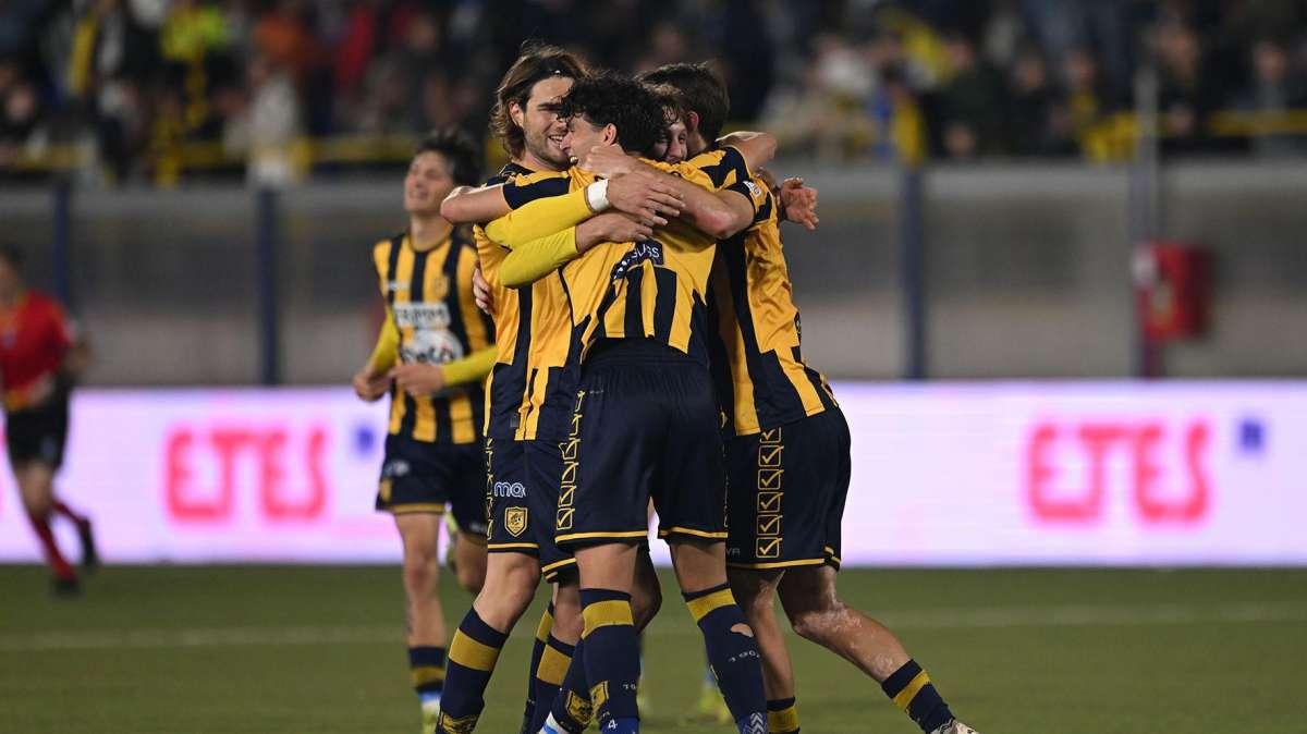 Juve Stabia, 11 gol nel test con la Primavera: poker di Gabrielloni