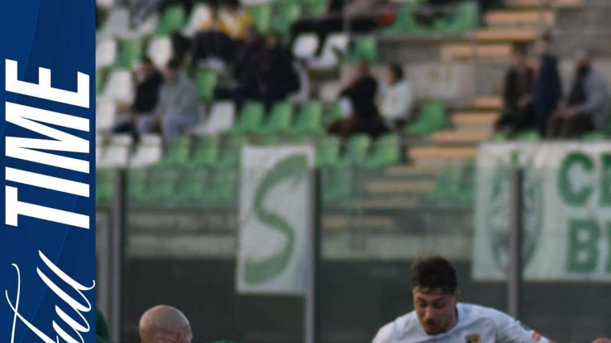 Monopoli cinico e spietato, il Giugliano reagisce ma non basta: 3-2 al Veneziani  