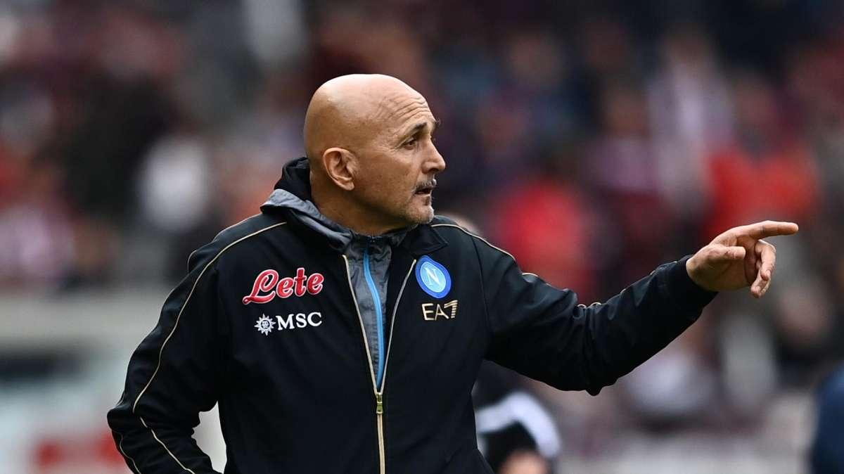 Napoli, oggi altro giorno di riposo. Domani la ripresa verso il Milan