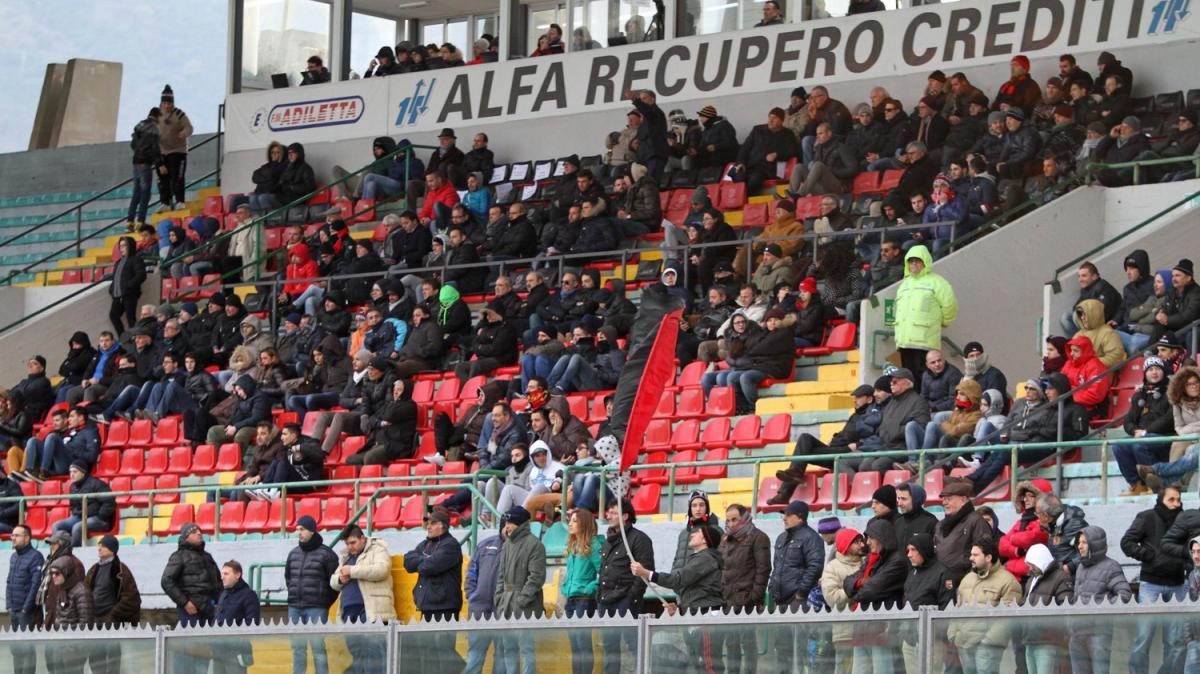 Nocerina, rimonta sull’Ischia nel derby